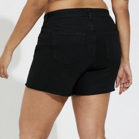 Torrid denim Short, black mid rise plus size 26 - Picture 4 of 12